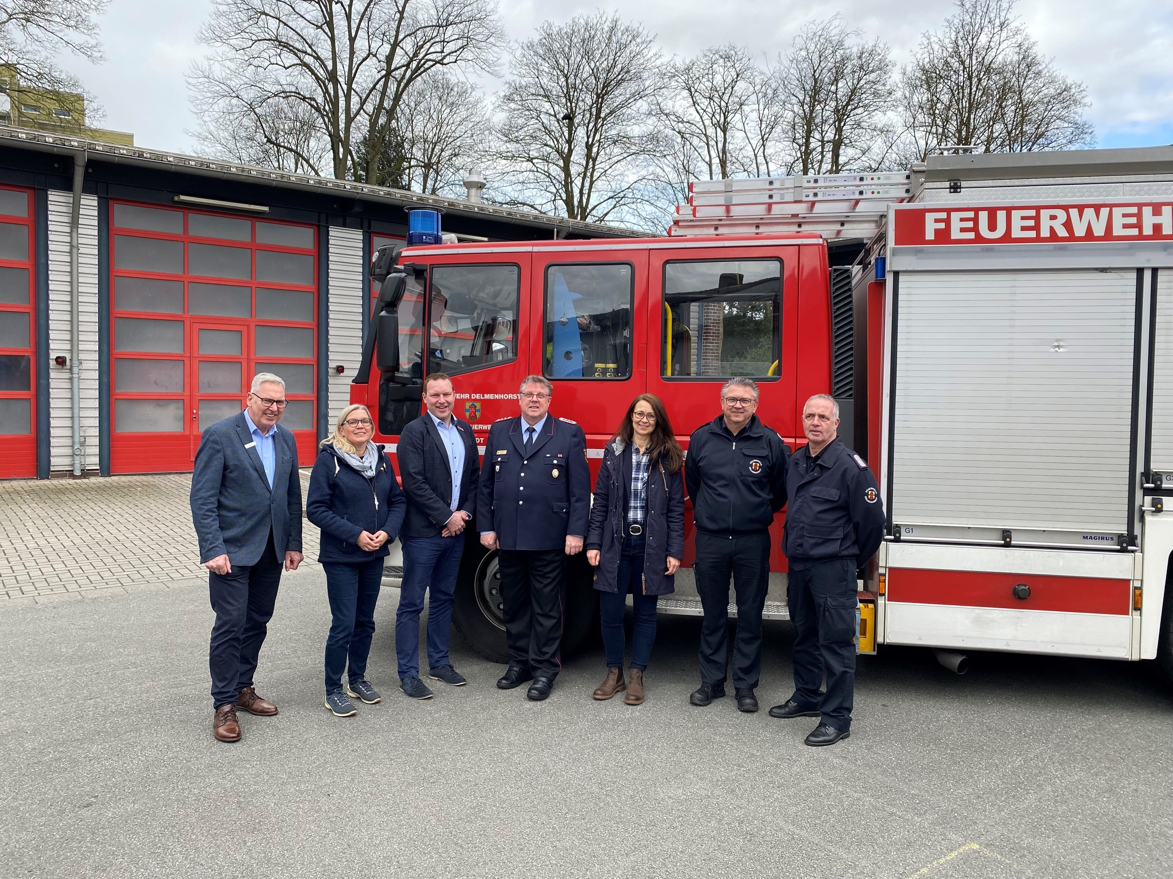 Großzügige Spende für die Feuerwehr Delmenhorst