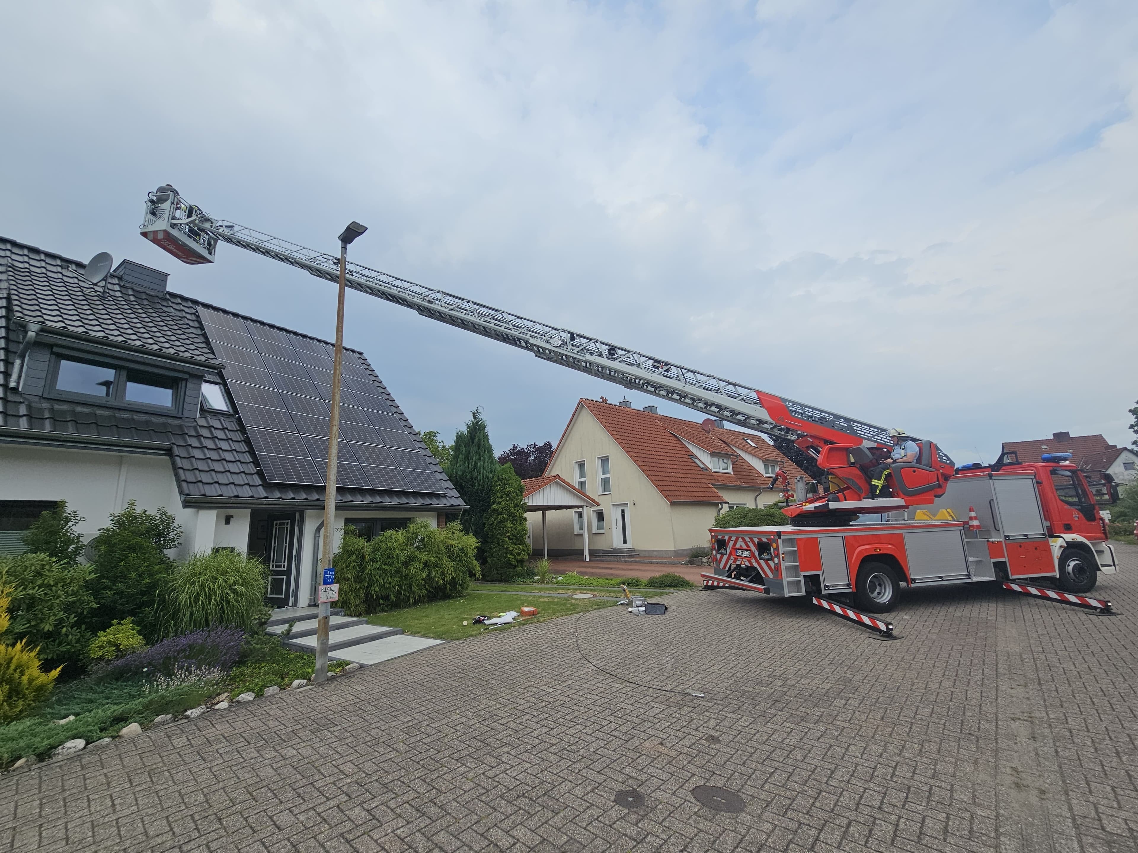FW Celle: Tierrettung aus Schornstein