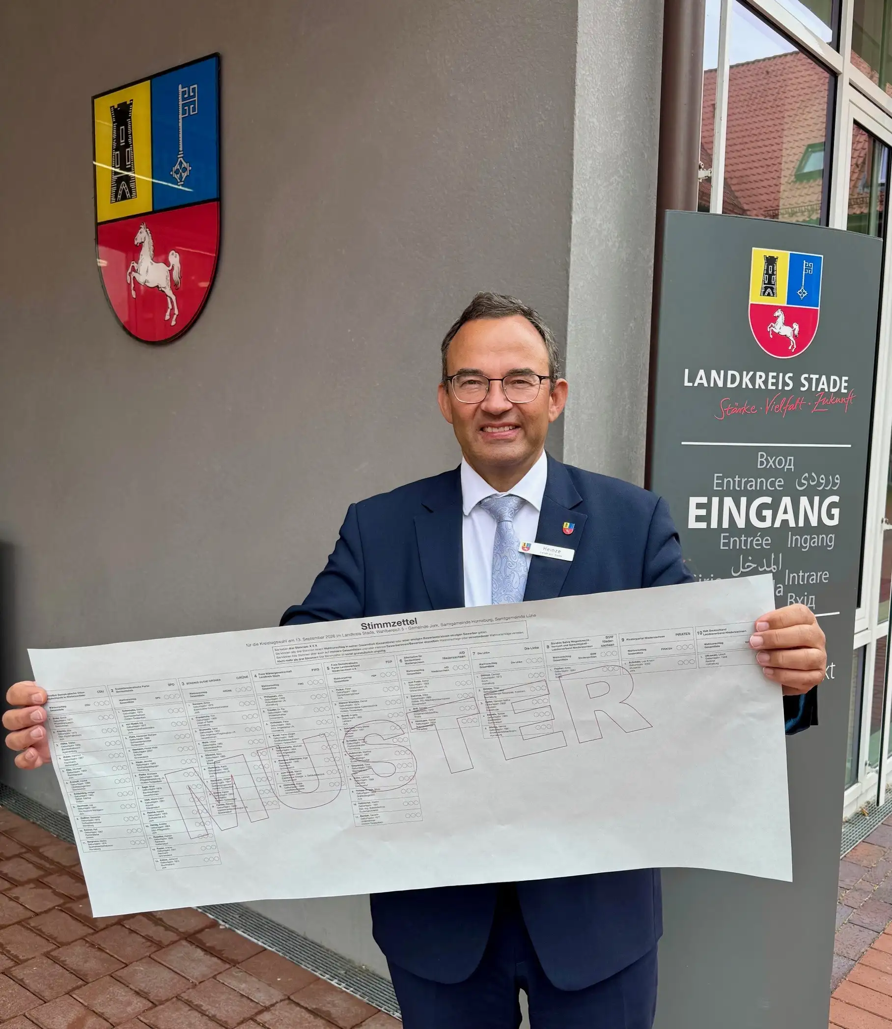 Thorsten Heinze Erster Kreisrat und Kreiswahlleiter Bildzeile 1: Kreiswahlleiter Thorsten Heinze setzt bei der Kommunalwahl auf eine hohe Beteiligung der Bürgerinnen und Bürger.