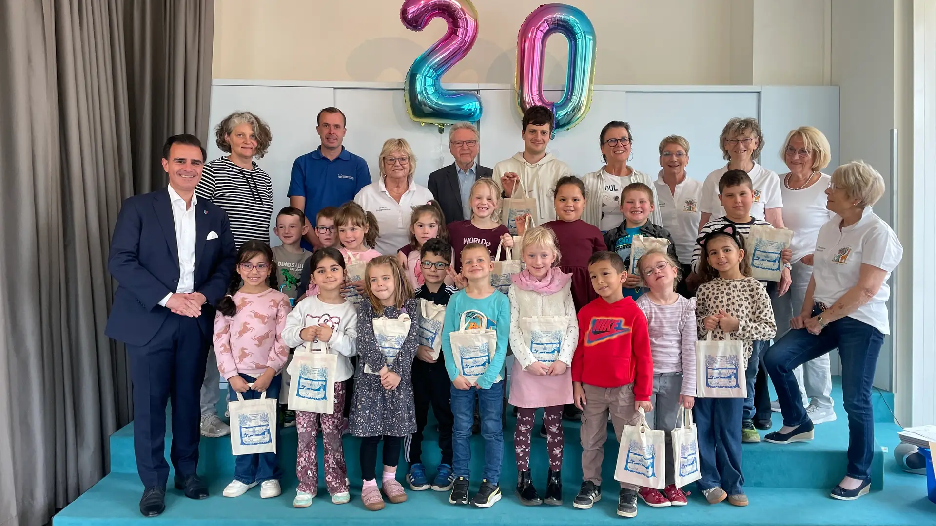 Die Lesetaschen-Aktion startet im 20. Jahr ihres Bestehens mit der Klasse 1b der Grundschule Havelse.